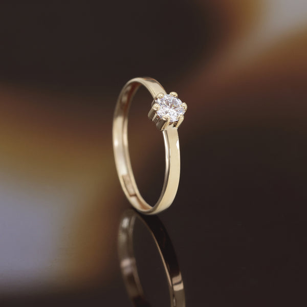 Anillo “Her” Oro amarillo 375/1000 y circonio