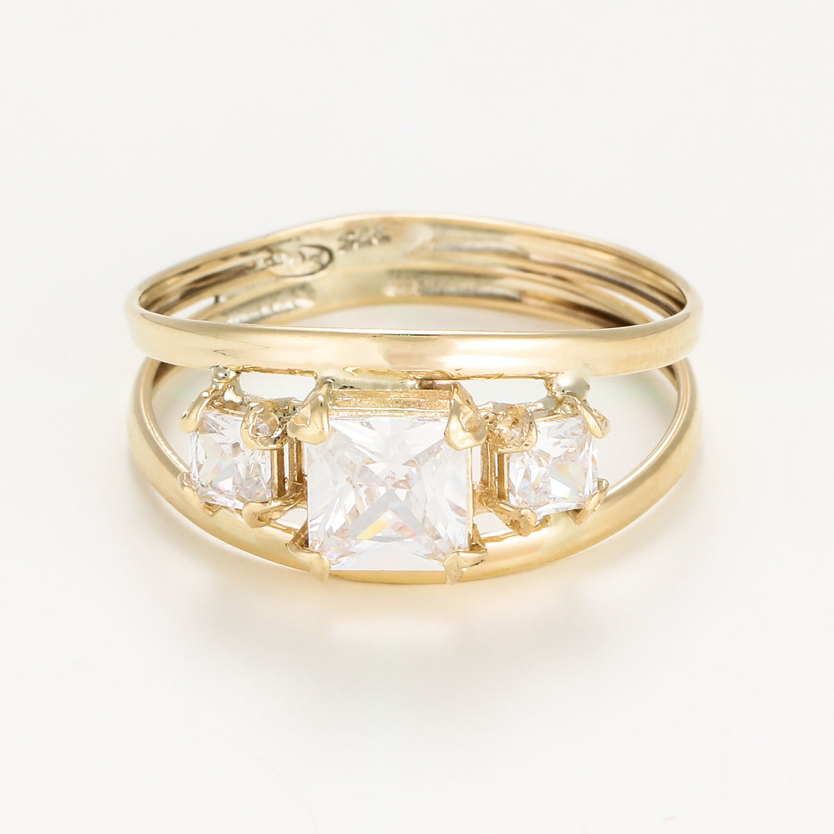 Bague " Adrielle " Or Jaune 375/1000 Et Zirconium