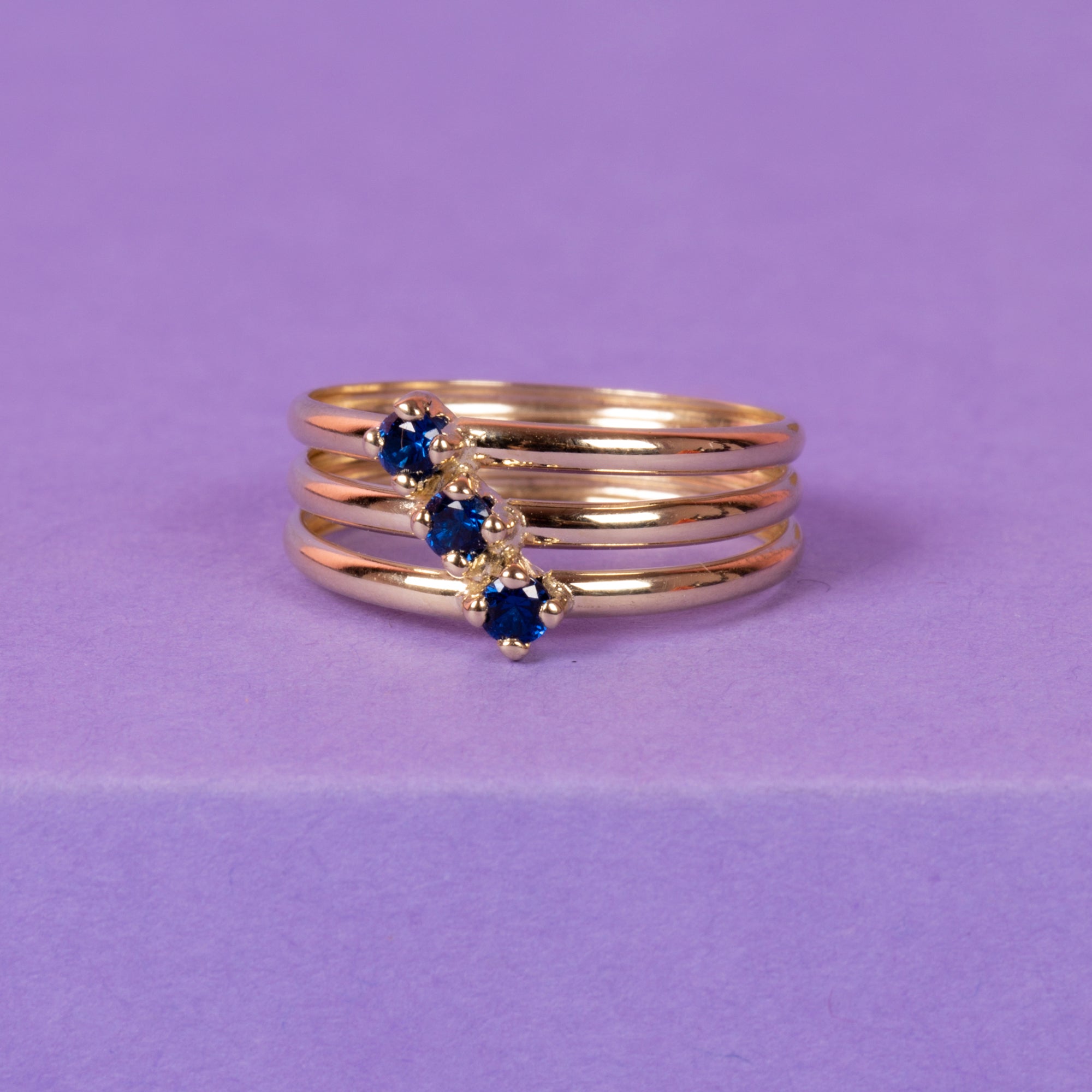 Anillo “Abbie Blue Zirconium” Oro amarillo 375/1000 y circonio