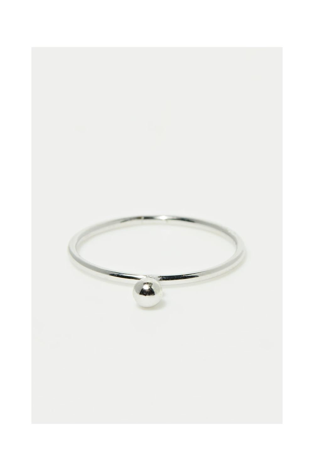 "Grima" Ring in 375/1000 White Gold