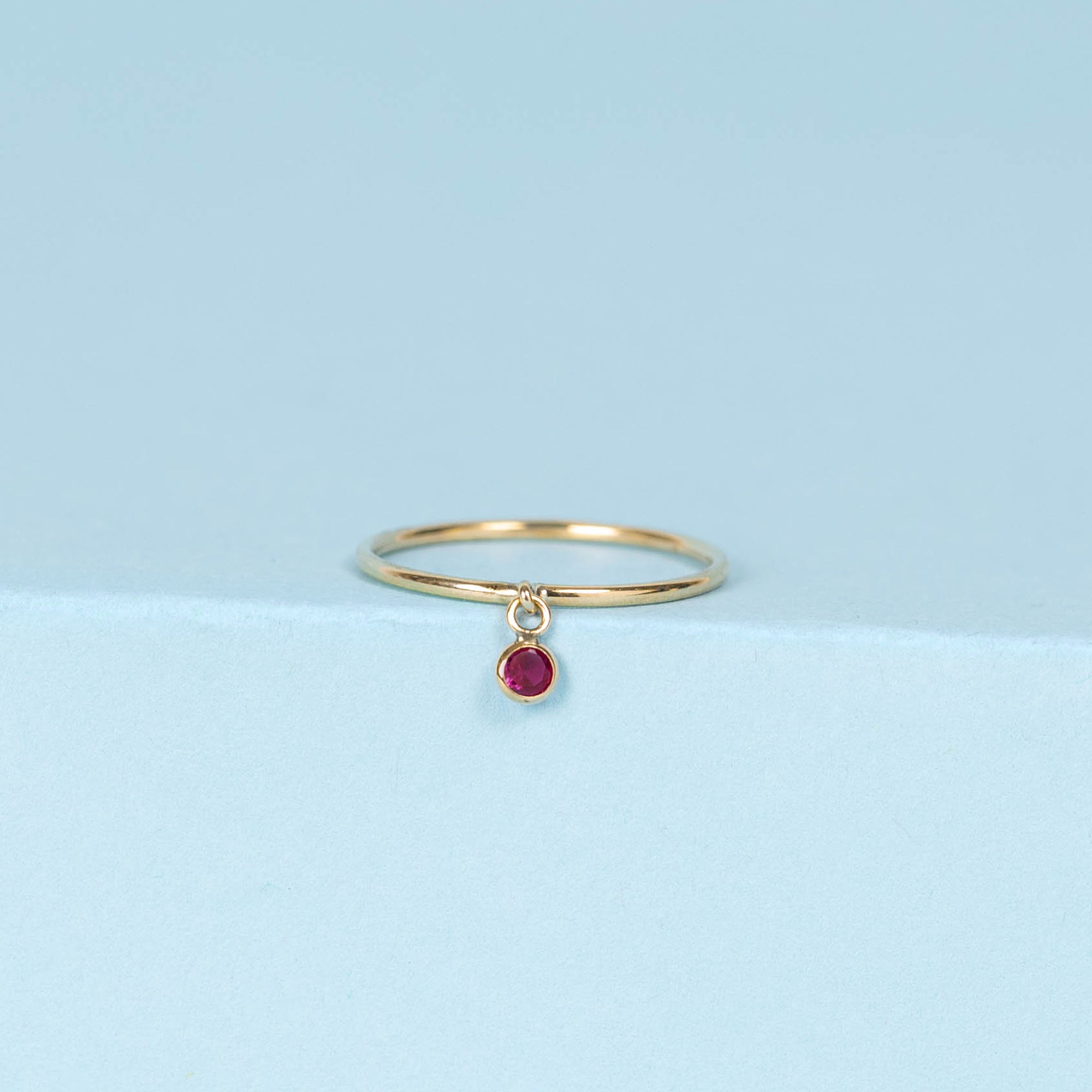 Anillo Pierette Rouge - Oro amarillo y circonio