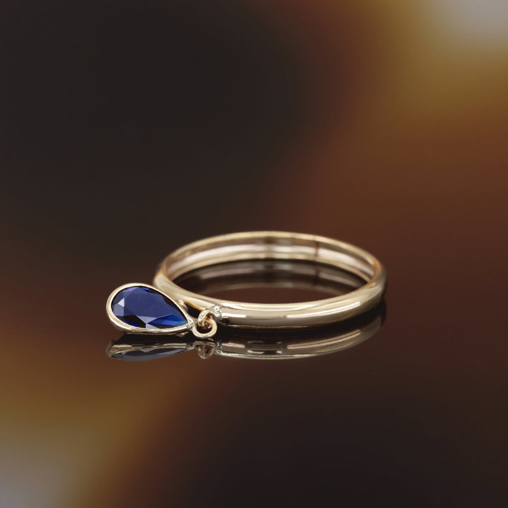 Bague " Médaillon Bleu " Or Jaune 375/1000 Et Zirconium