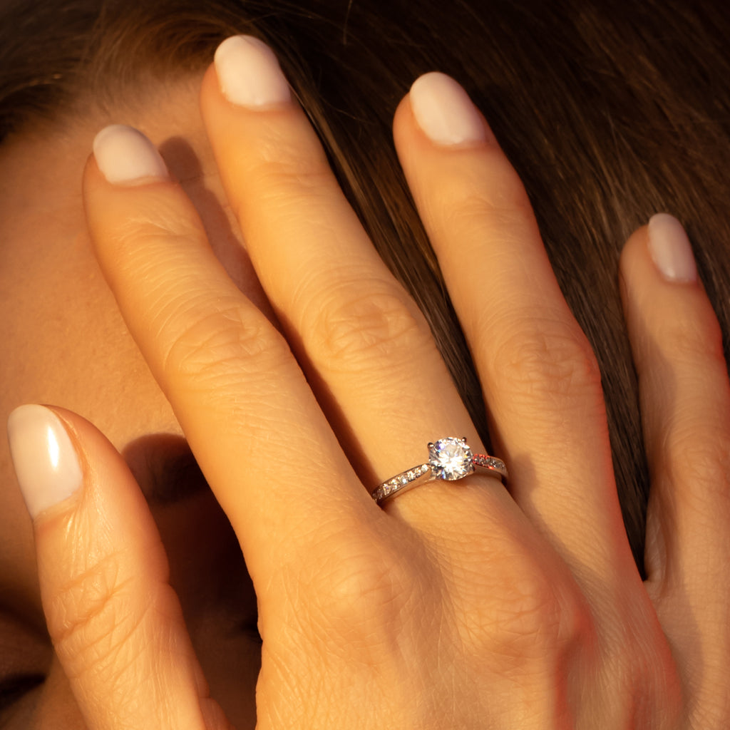 Bague "Brillant" Or Blanc 375/1000 Et Zirconium