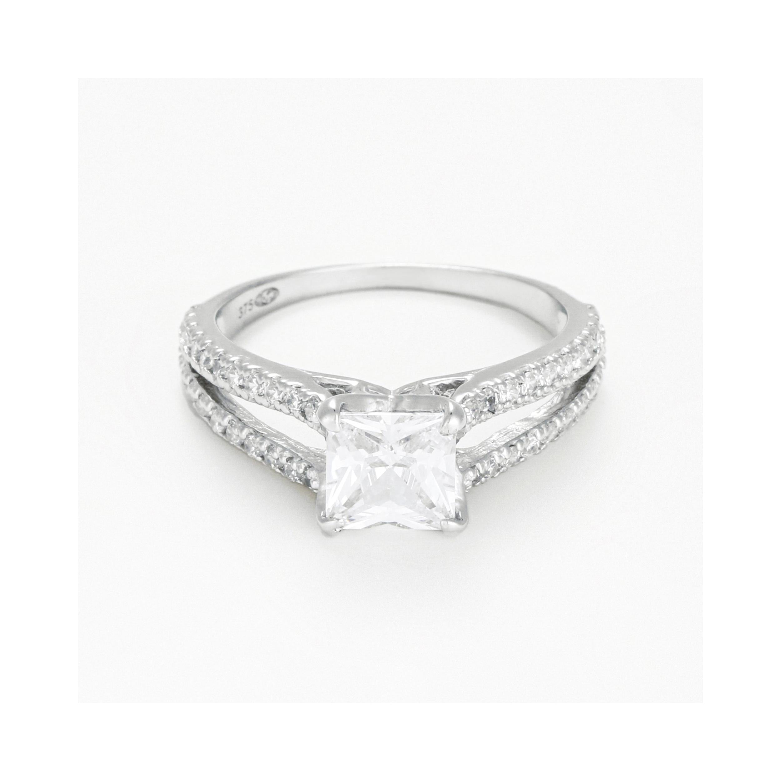 "La Merveilleuse" Ring in 375/1000 White Gold and Zirconium