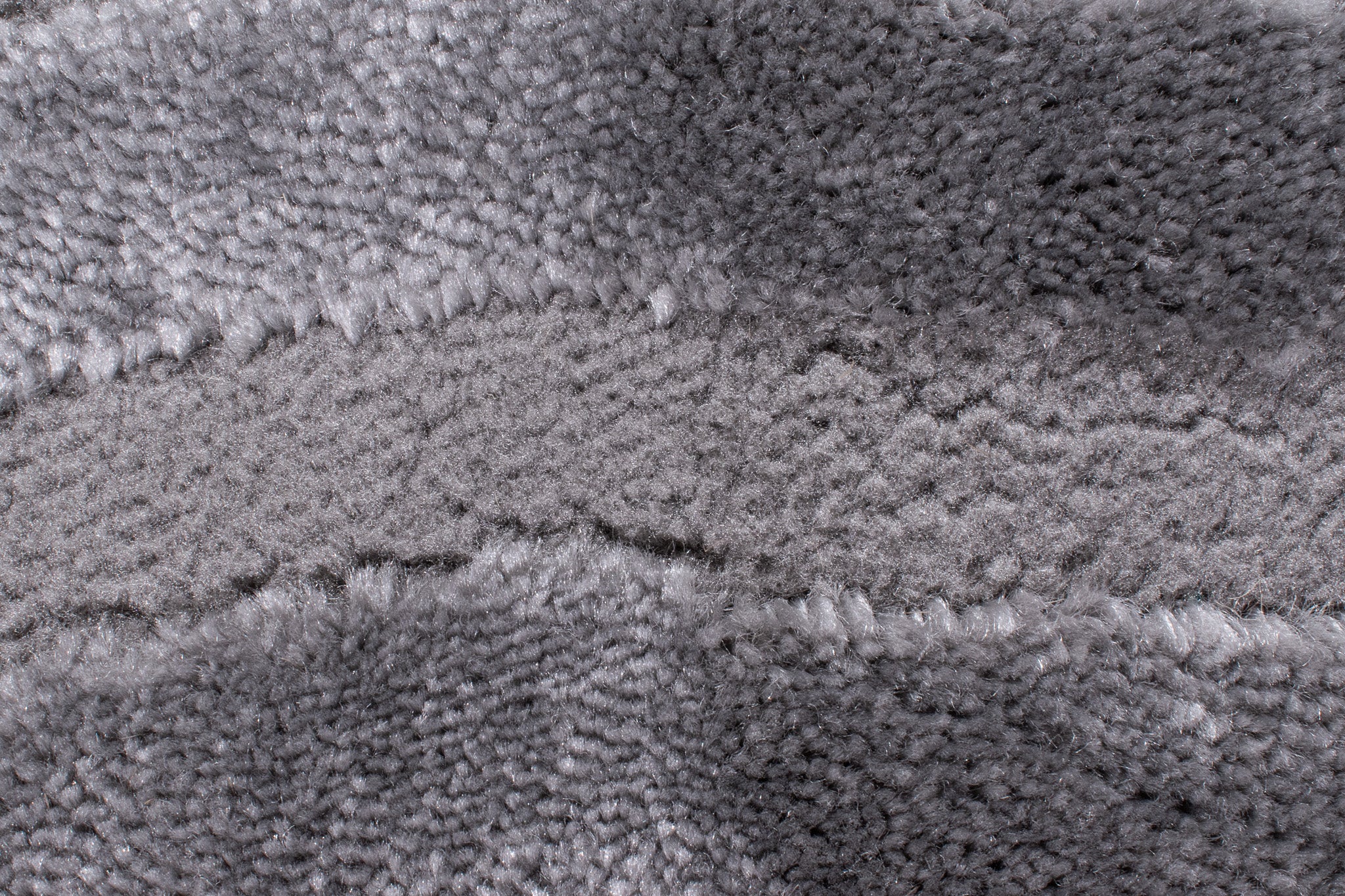 Alfombra con motivos geométricos en pelo en relieve gris: BIA159GRI BIANCA