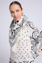 Pañuelo Bandana Unisex 90*90 En Cachemira - Blanco Negro