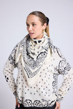 Pañuelo Bandana Unisex 90*90 En Cachemira - Blanco Negro