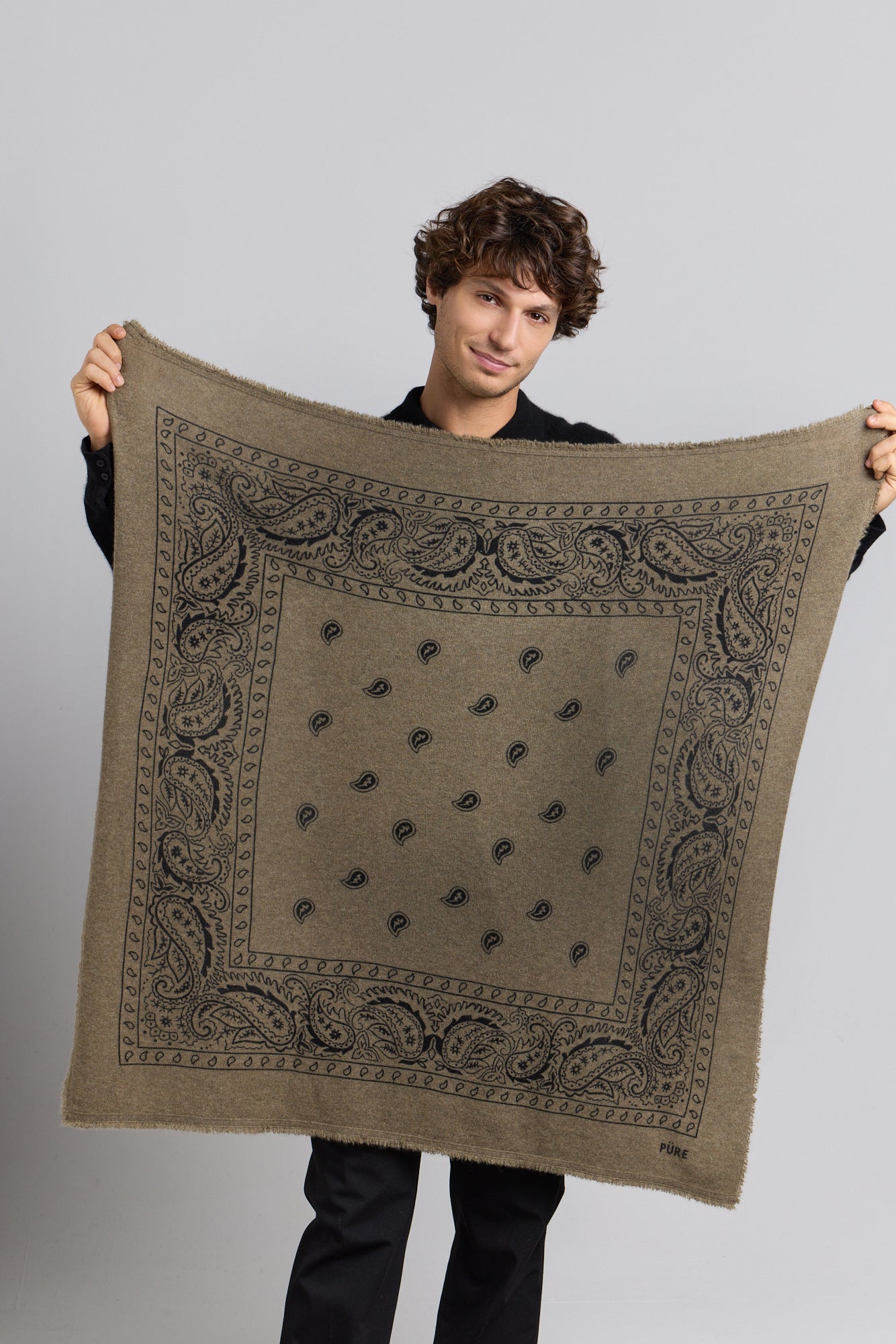 Gran Pañuelo Bandana Presley de Cachemira - Verde Caqui & Negro