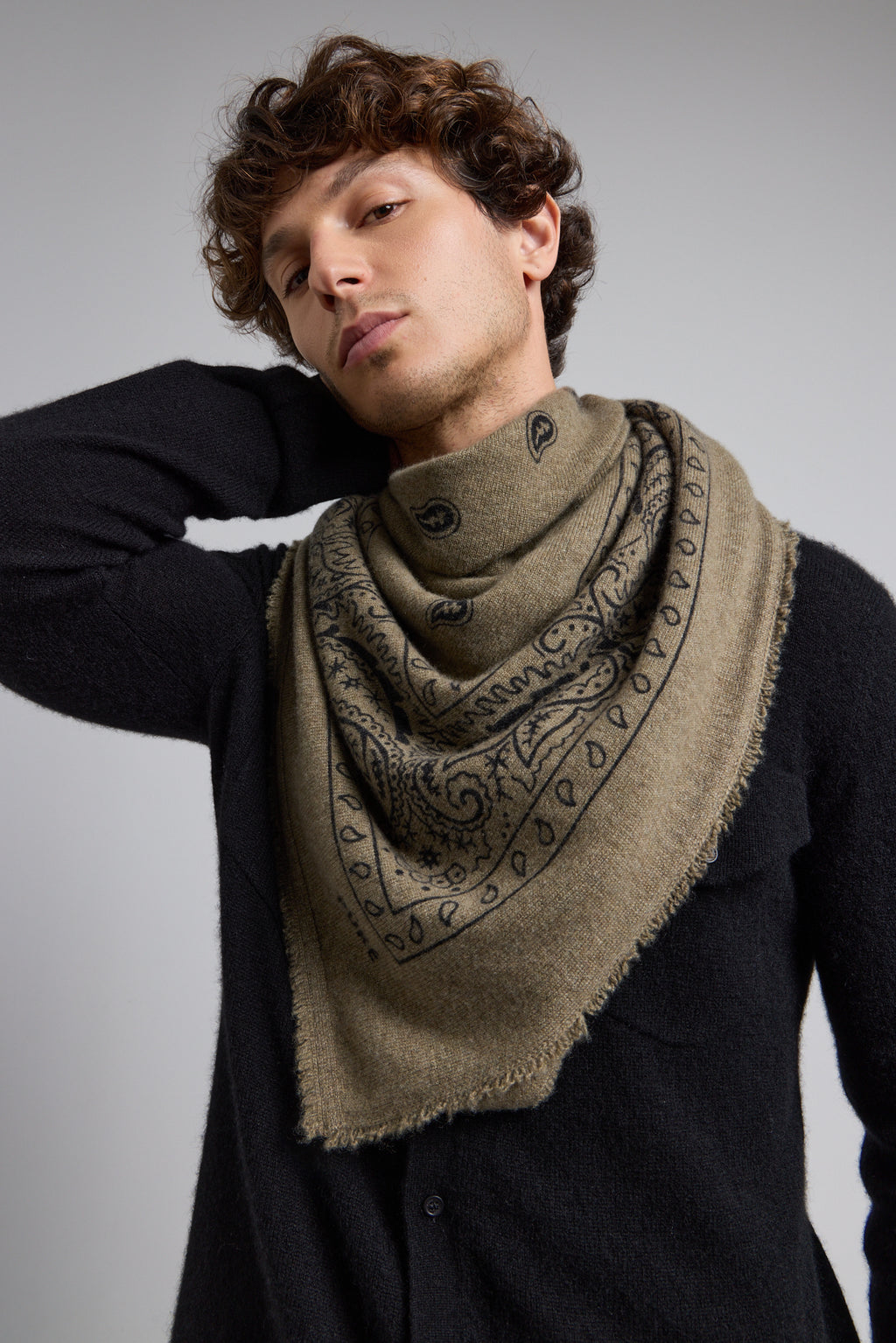 Gran Pañuelo Bandana Presley de Cachemira - Verde Caqui & Negro