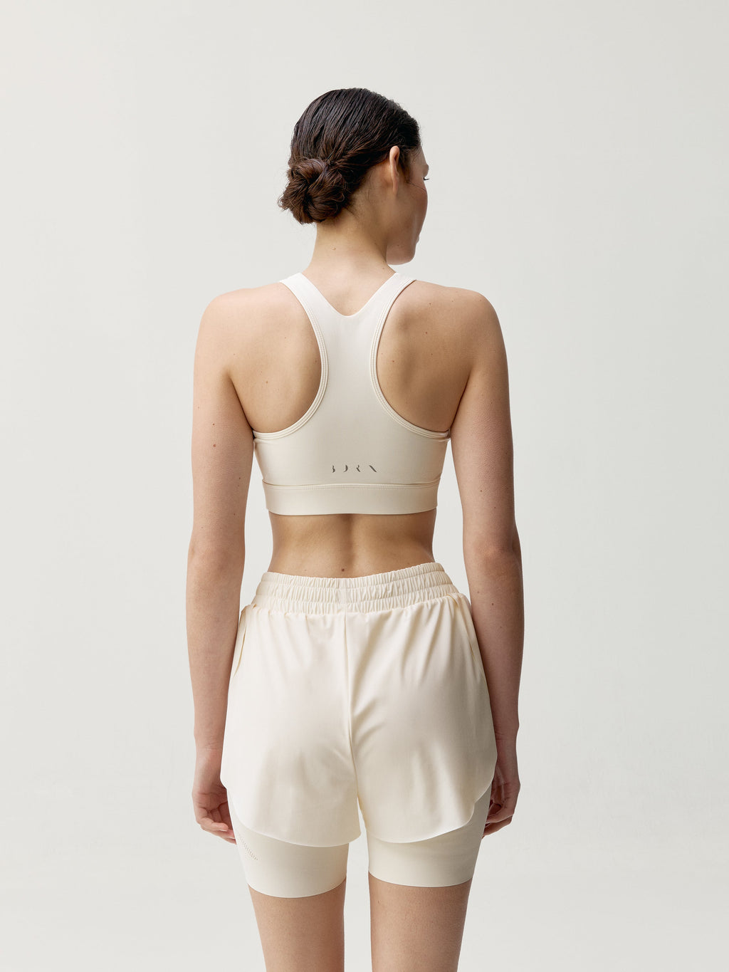 Short Bikila - Tiza Blanca - Mujer