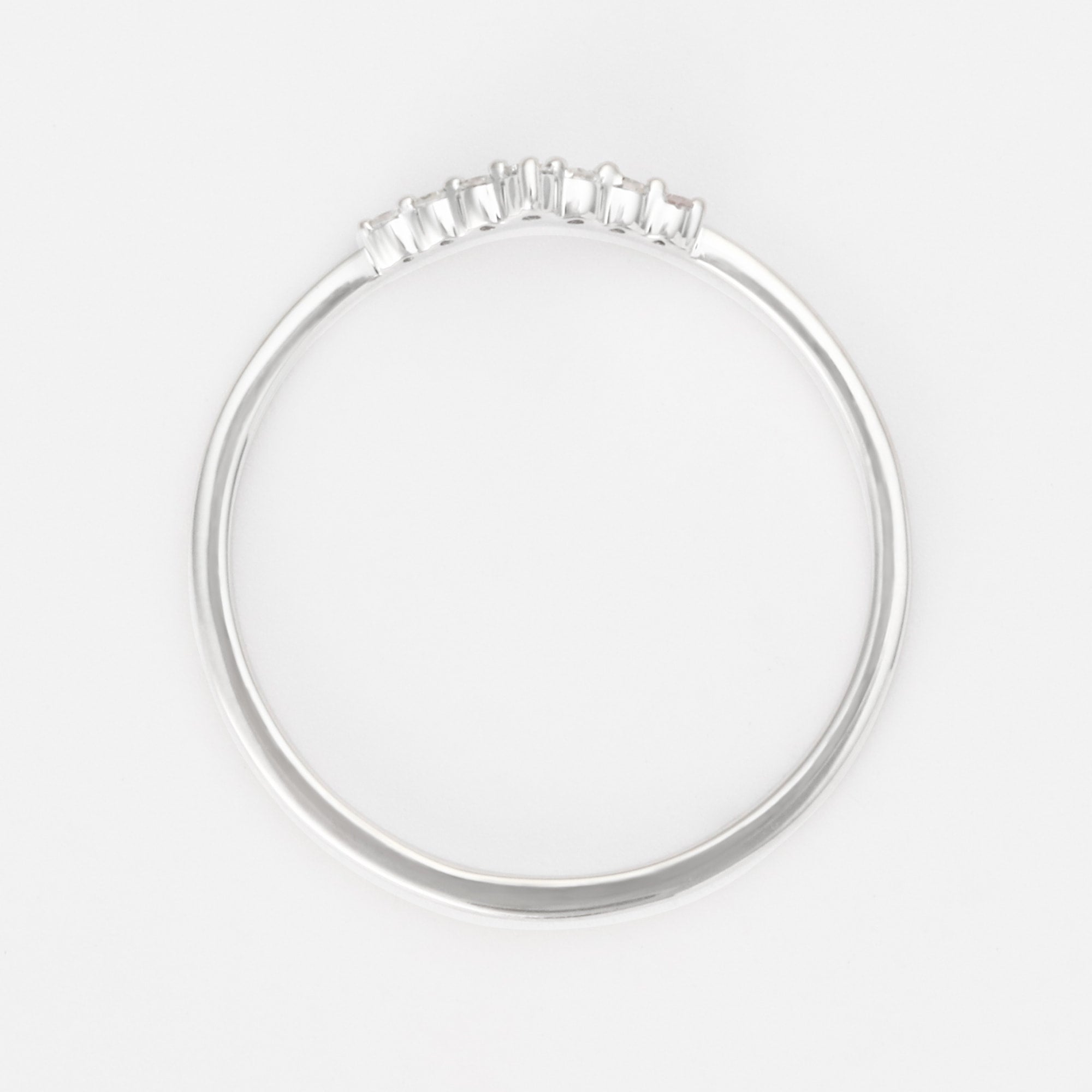 Anillo “Tesoro Opalescente” D0.03/7 – Oro blanco