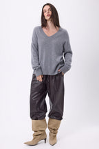 Jersey oversize de cuello en V de canalé grueso Blind - Gris oscuro - Mujer