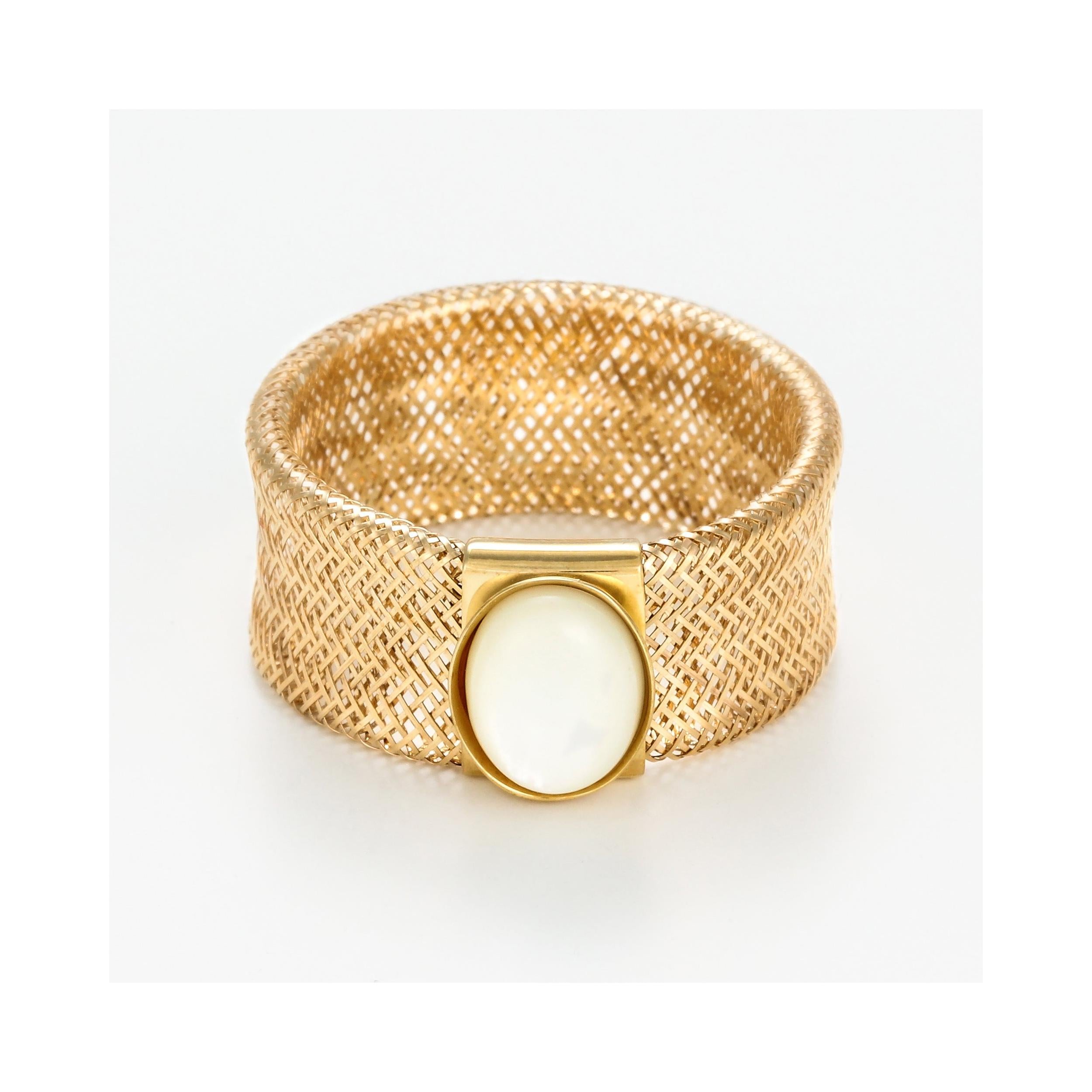 Bague "Nacre Flamboyant" Or Jaune 375/1000