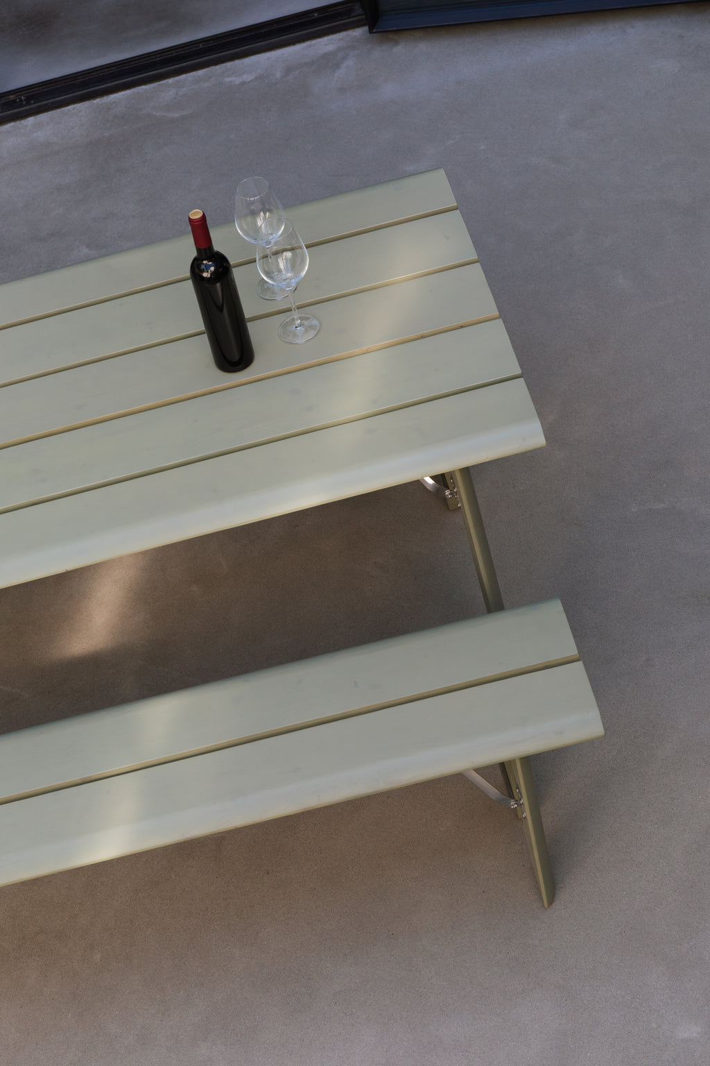 Avenue - Outdoor Table - Pine Wood - Sage Green/Green