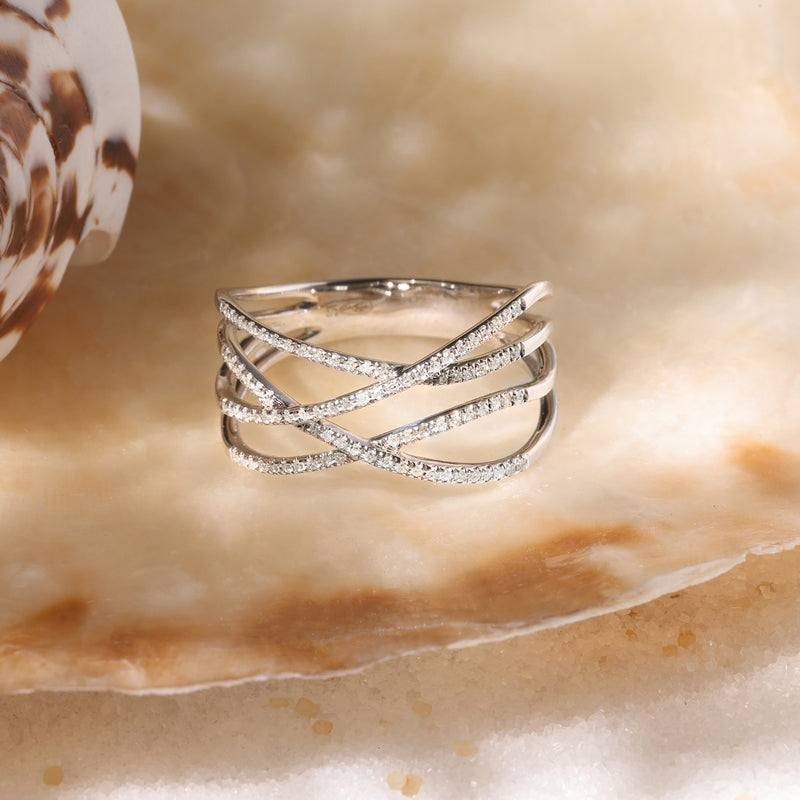 “Luminous Interlacing” Ring – White Gold