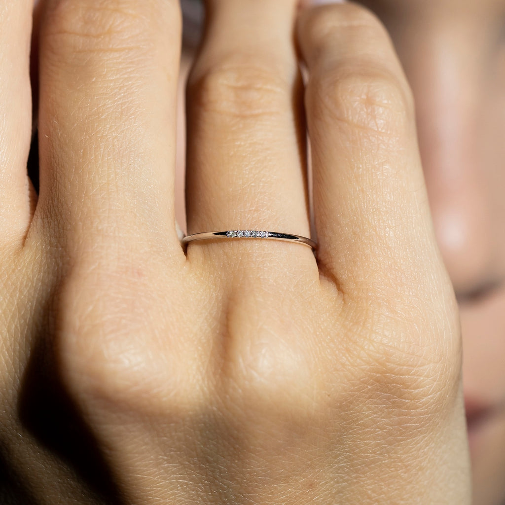 “Alliance Humility” Ring D0.02Ct/5 – 375/1000 White Gold