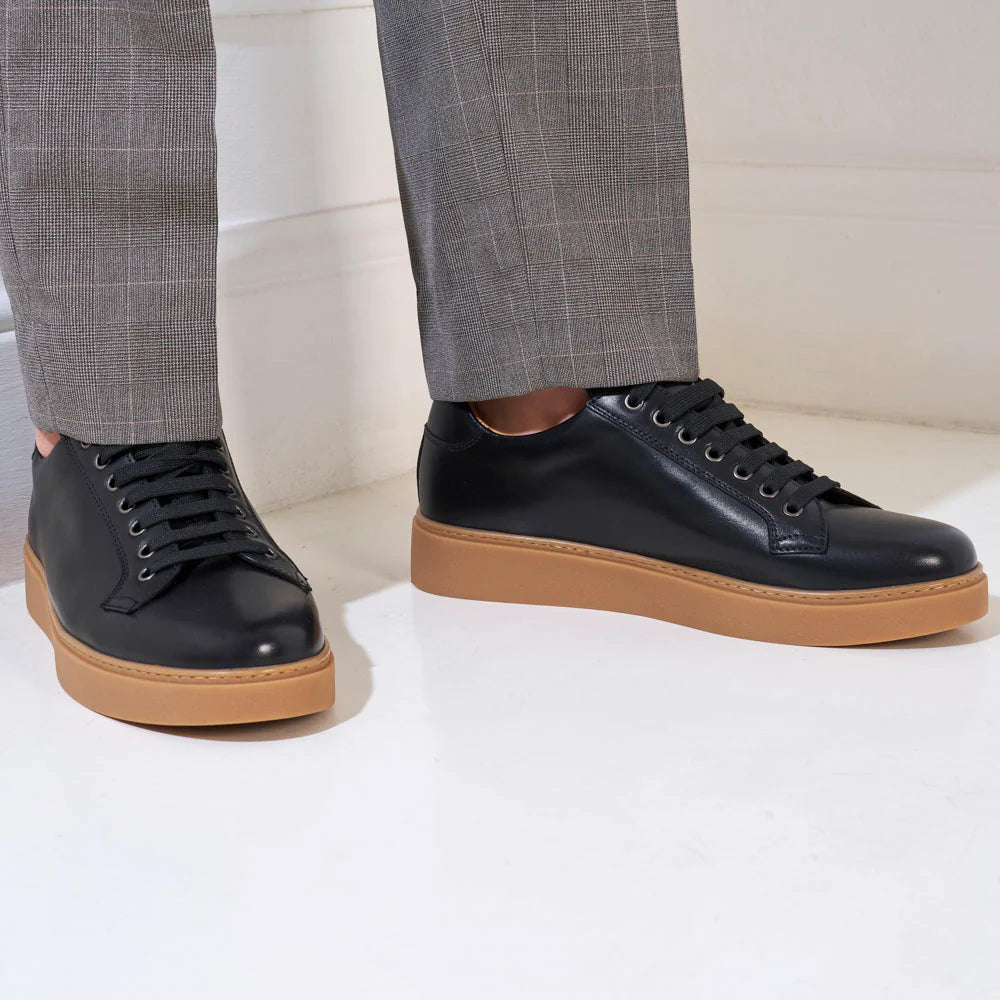 Zapatillas clásicas con cordones - Negro - Hombre
