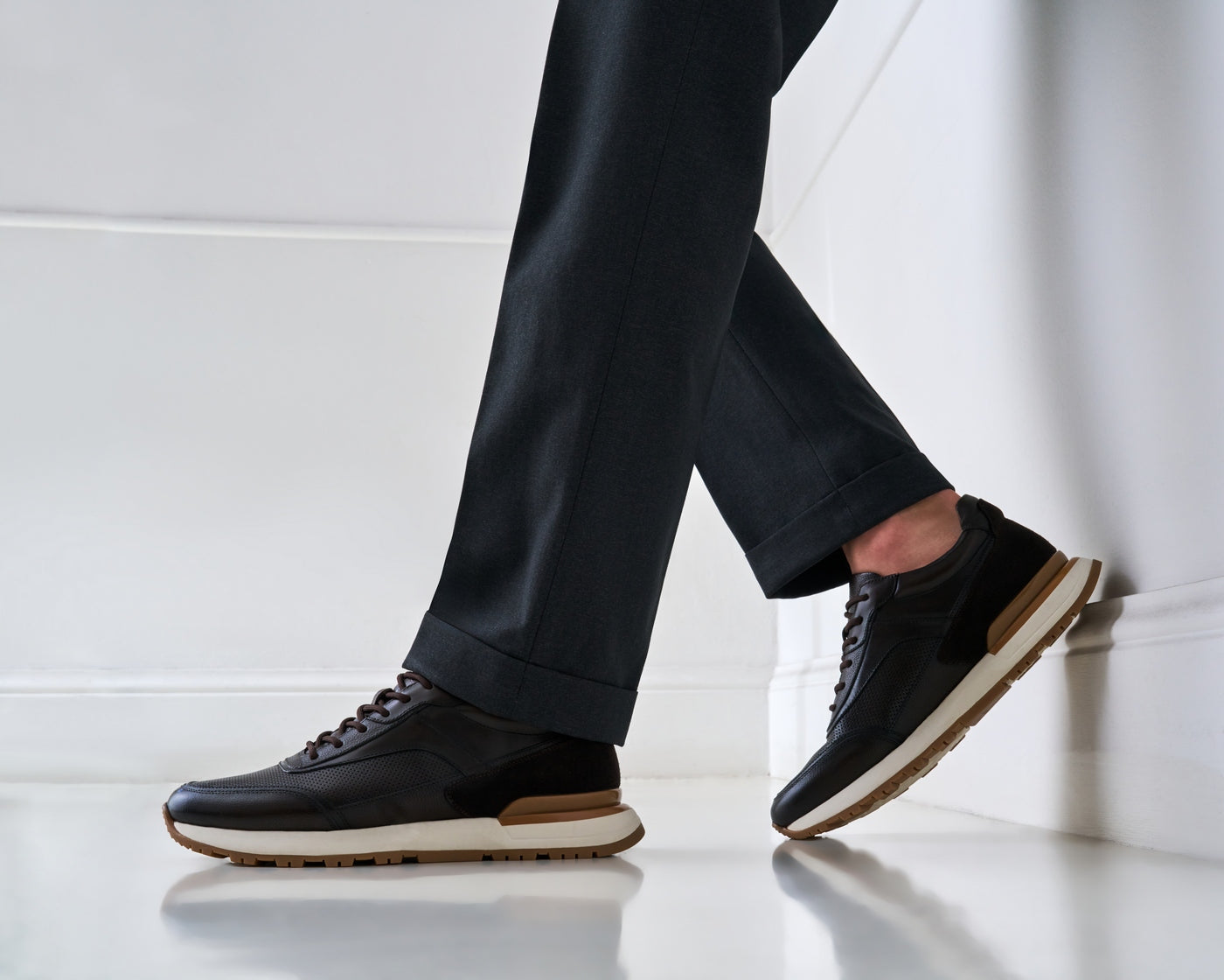 Trainers - Dark Brown - Men