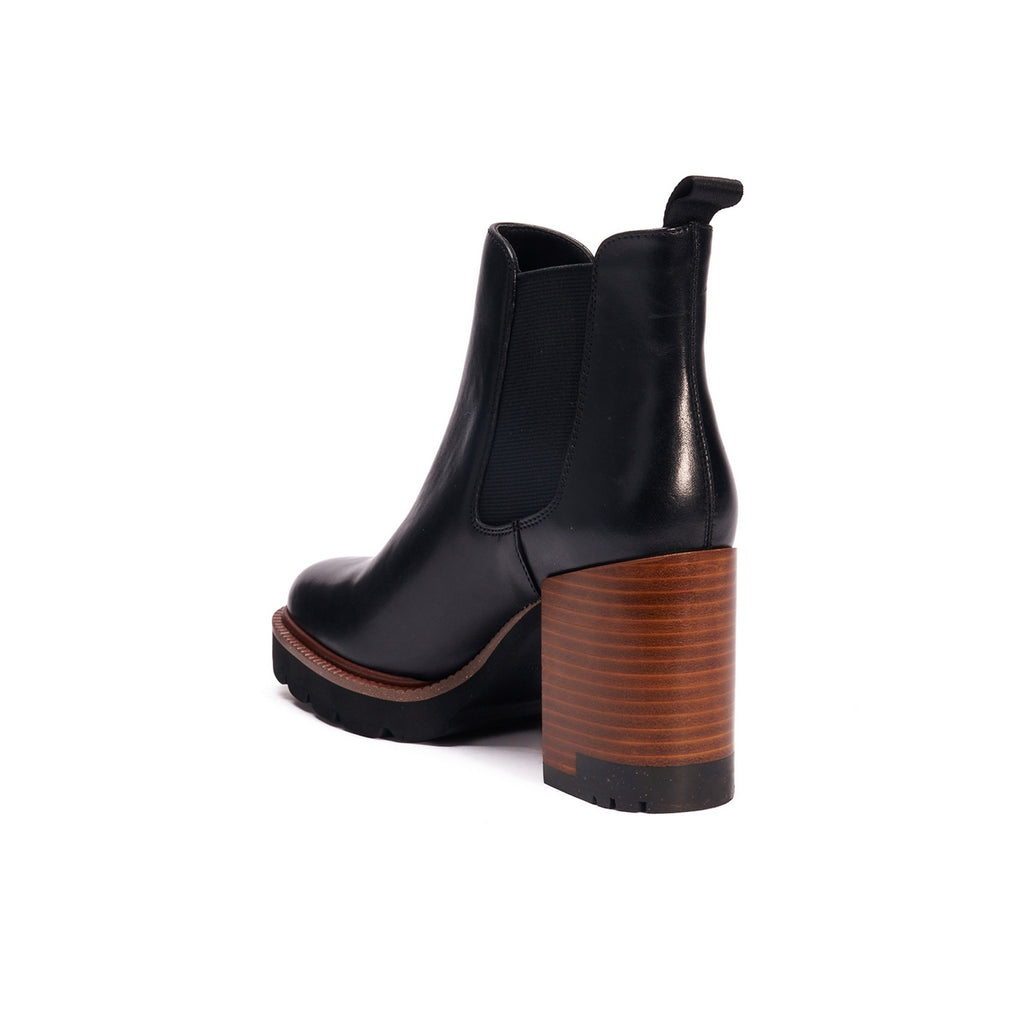 Heeled Chelsea Boots - Black - Women