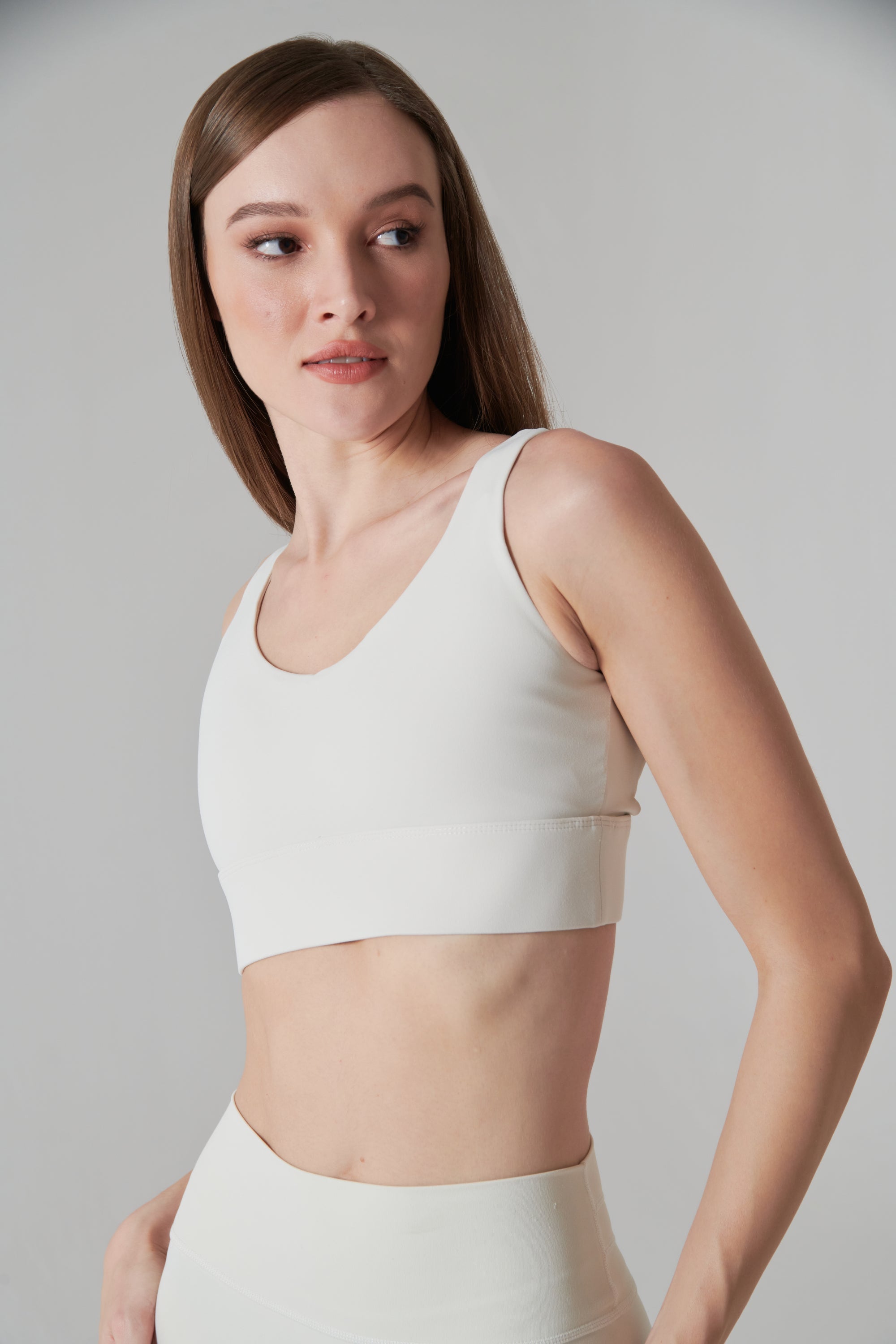 Sujetador deportivo mujer beige