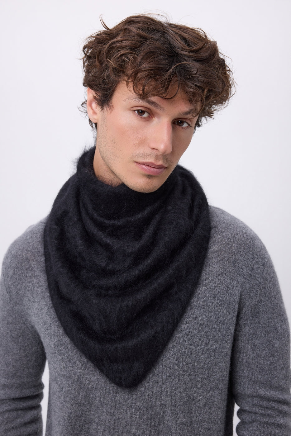 Oversized Triangle Bandana – Brushed Cashmere Brea - Black - Men
