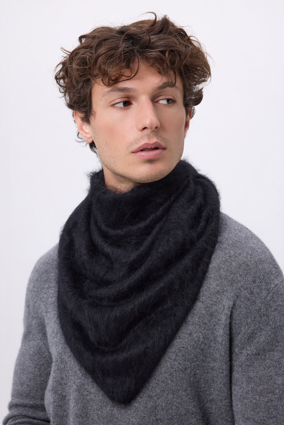 Oversized Triangle Bandana – Brushed Cashmere Brea - Black - Men