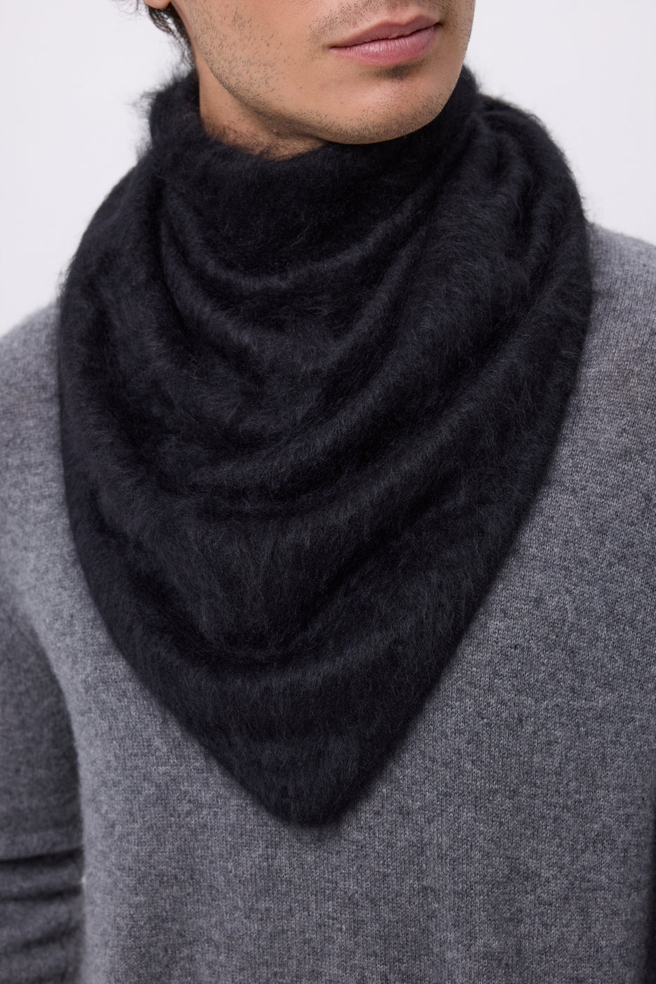 Oversized Triangle Bandana – Brushed Cashmere Brea - Black - Men