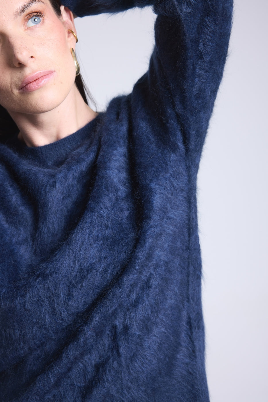Jersey Oversize de Cachemira Cepillada Brushy - Azul Marino - Mujer