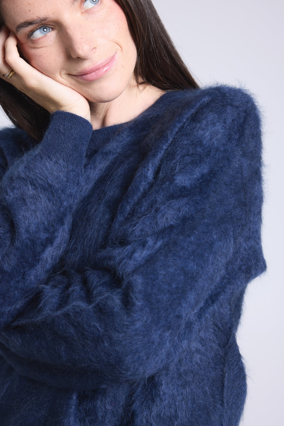 Jersey Oversize de Cachemira Cepillada Brushy - Azul Marino - Mujer