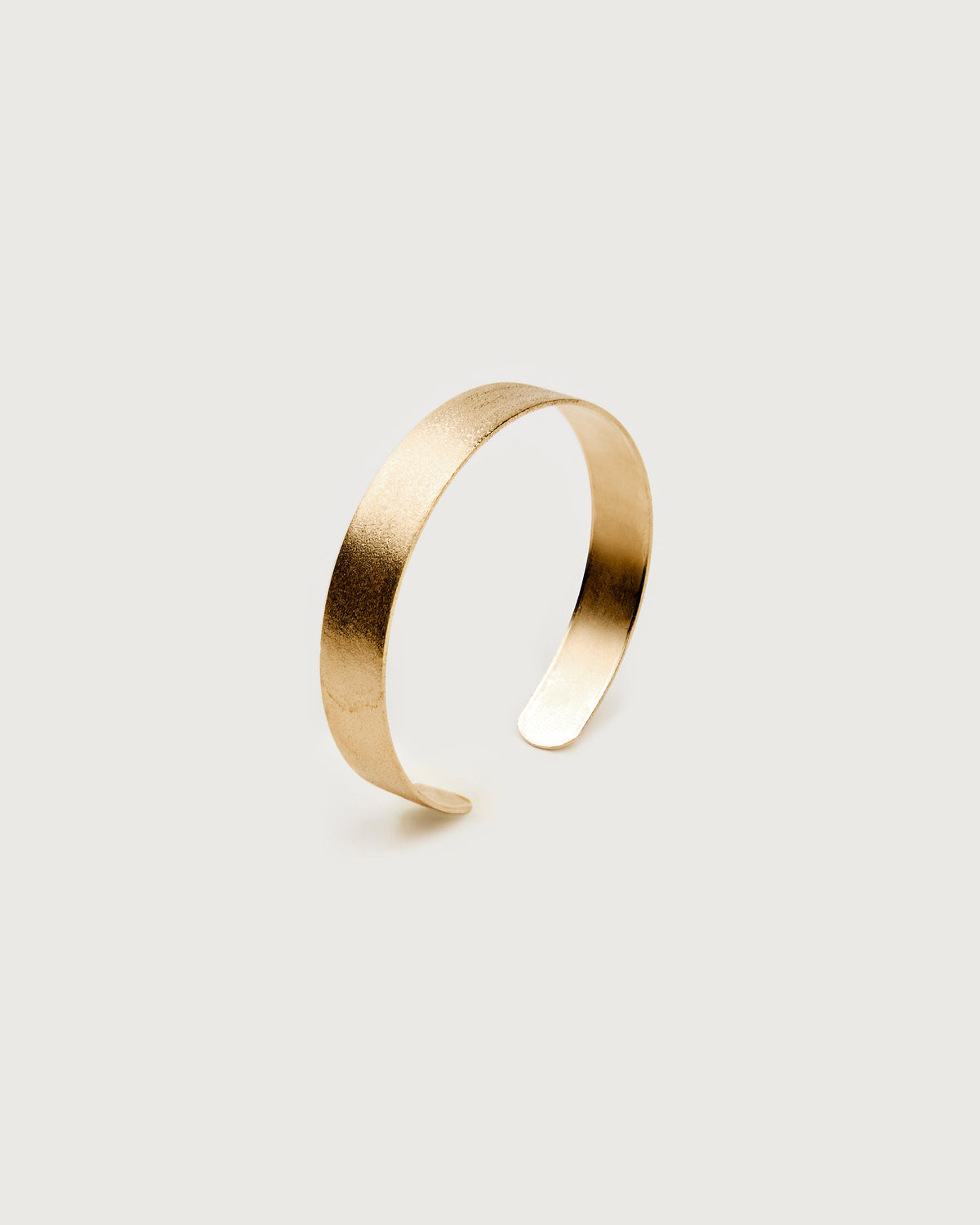 Brazalete rígido Mara - Estriado