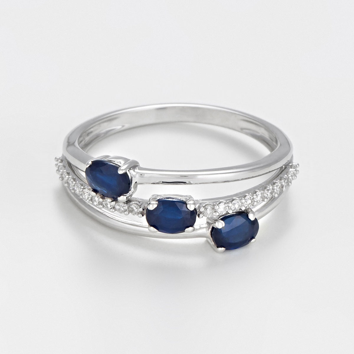Anillo "Trío De Zafiro" D0,09Ct/20 + Zafiro0,69Ct/3