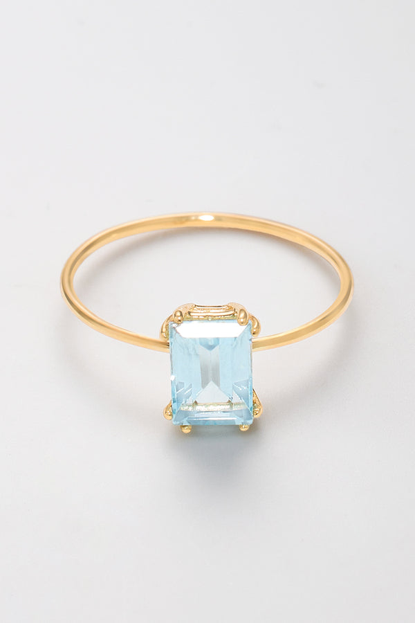 'Alicia' Ring 375/1000 Yellow Gold and Topaz