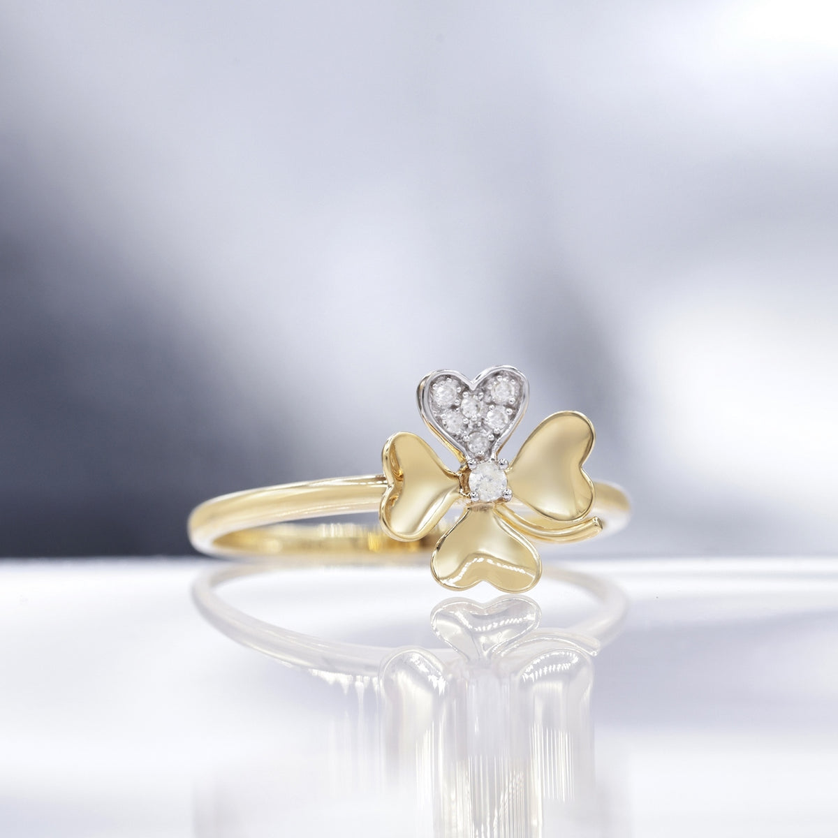 Bague "Dites-Le Avec Une Fleur" Diamants 0,05/7 - Or Jaune 375/1000