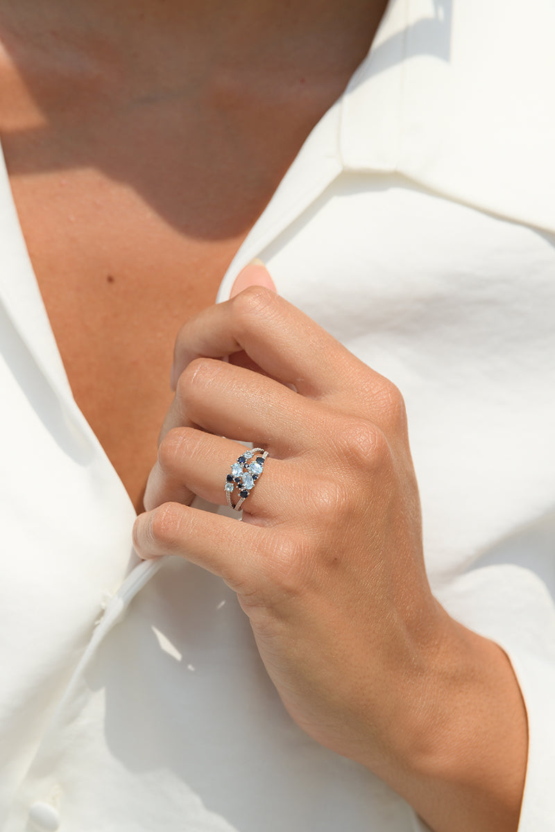 Bague "Saphir Elixir" D0,10/32 & Topaze Bleue 1,03/5 & Saphir 0,5/8 - Or Blanc 375/1000