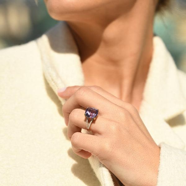 "Pink Fiction" Diamond Ring 0.25/40 & Pink Amethyst 7.92/1 - 375/1000 Yellow Gold