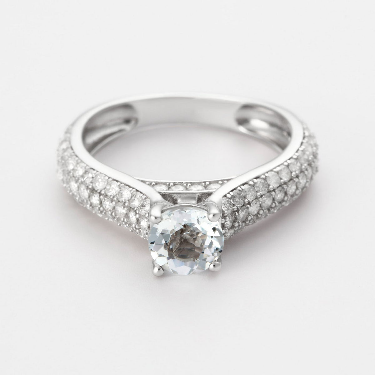 Anillo "Cándida" D0,84/80; Wt1,43/1 - Oro blanco 375/1000