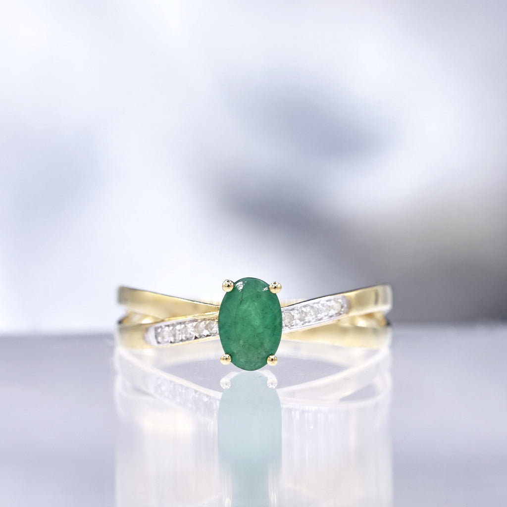 Bague "Ambi" D 0,035/10 Emeraude 0,605/1 - Or Jaune 375/1000