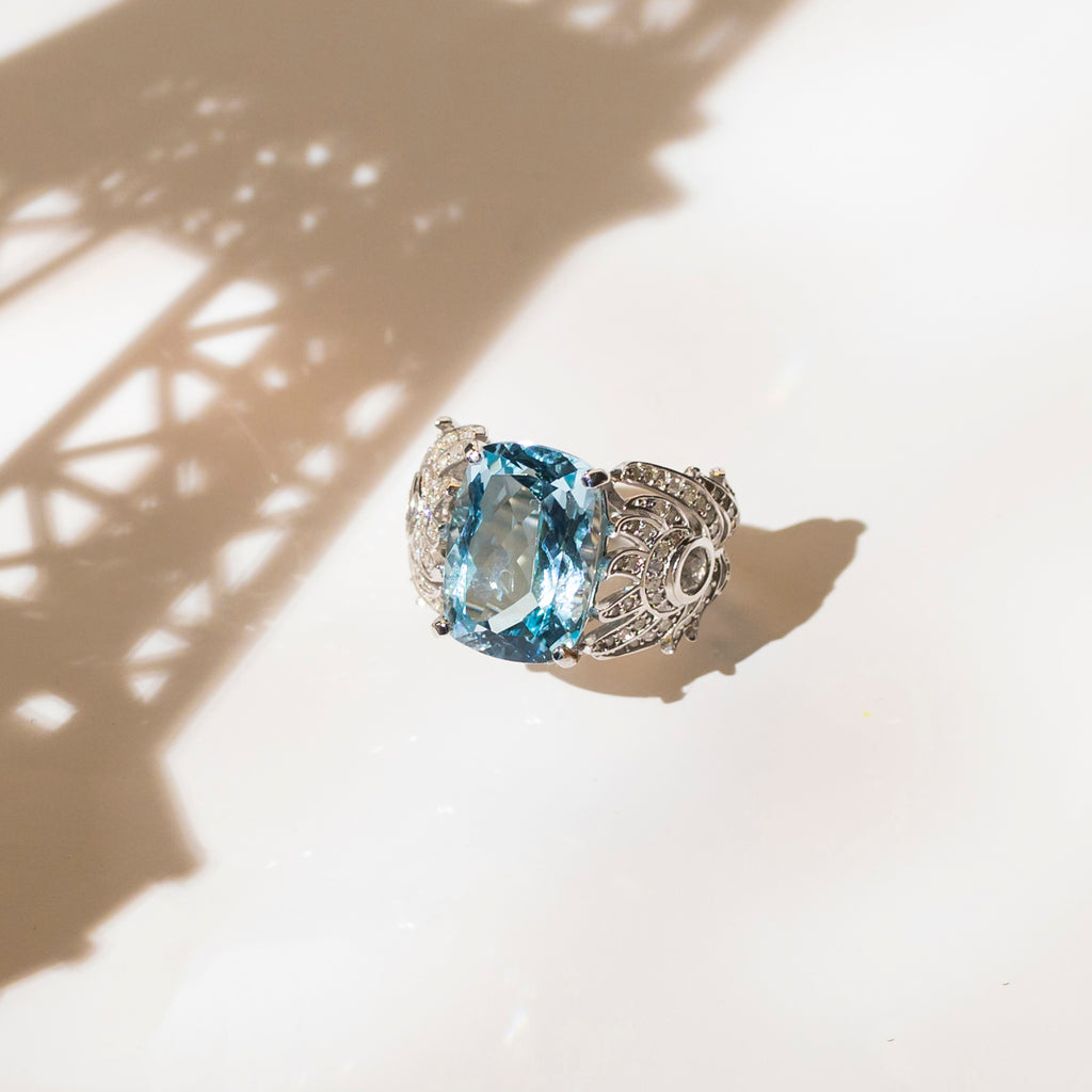 Bague "Toliara" D 0,549/118 Blue Topaze 7,07/1 - Or Blanc 375/1000