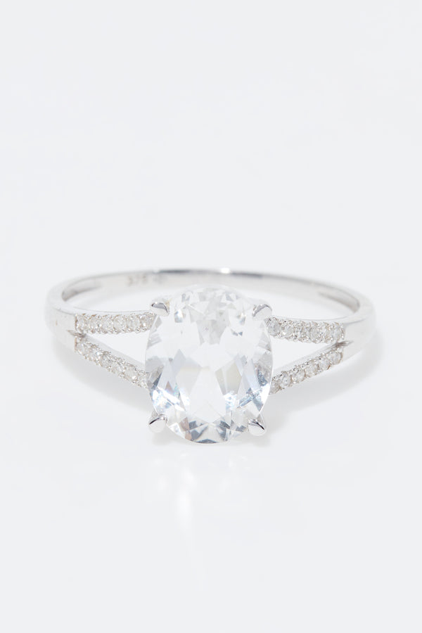 “Miri” Ring D 0.084/24 White Topaz 2.45/1