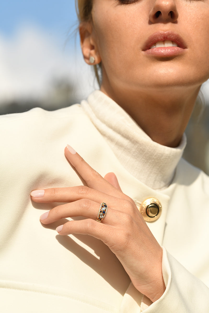 Bague "Dahra" D 0,12/36 Blue Topaze 0,41/3 Saphir 0,22/8 - Or Jaune 375/1000