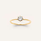Instants Plaisirs – Bague "Siena" Plaqué Or, bague fine en or jaune avec un diamant solitaire serti