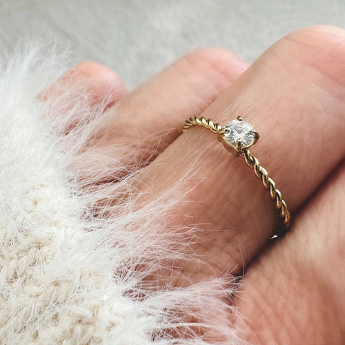Emma ring