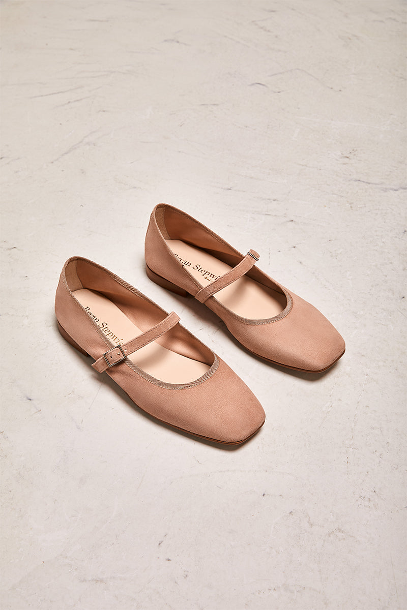 Balleriness Nicolle - Nude