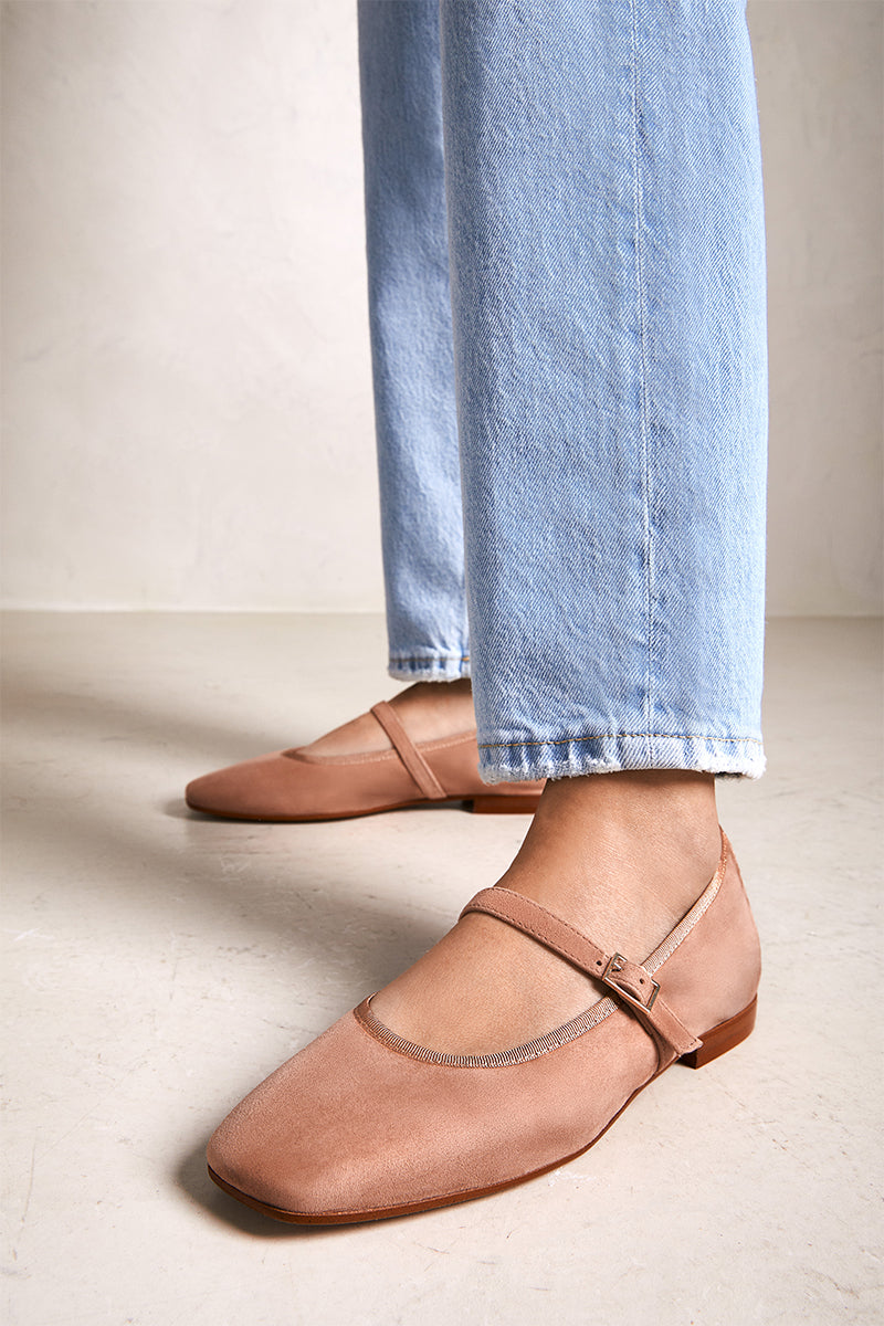 Balleriness Nicolle - Nude