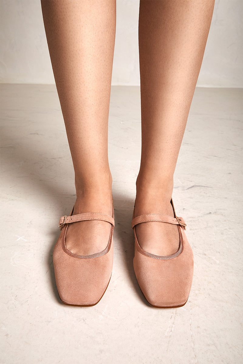 Balleriness Nicolle - Nude