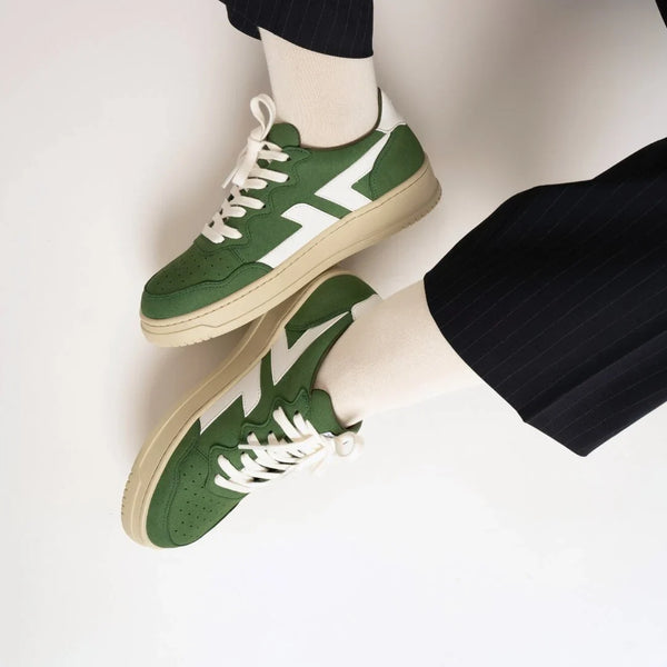 Bêta B3 green trainers worn, a trendy and eco-friendly style suited to every outfit.