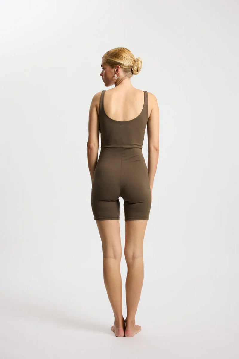 Body Soft All Day - Dark Brown