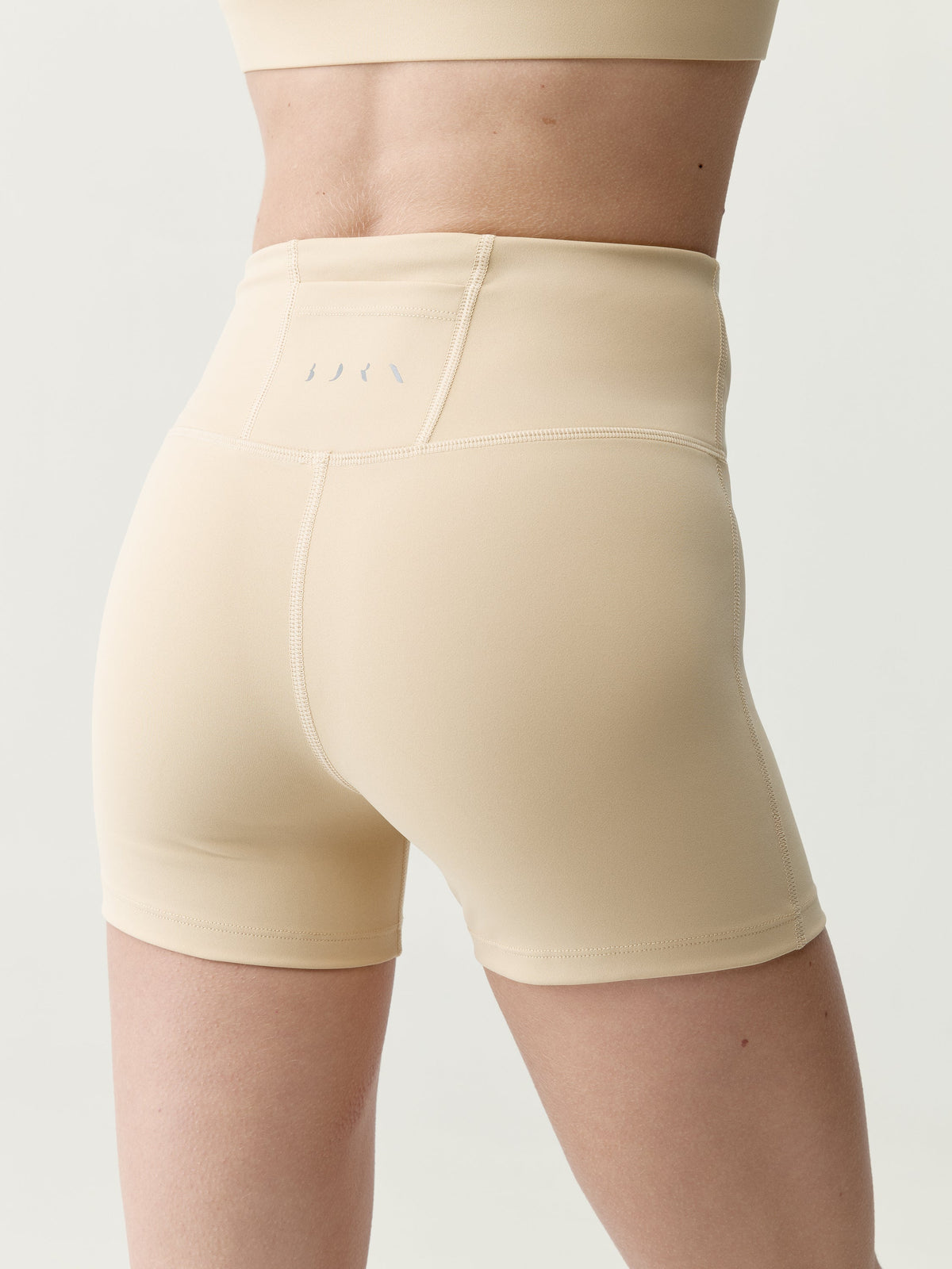 Shorts Deo – Halmgul – Dam
