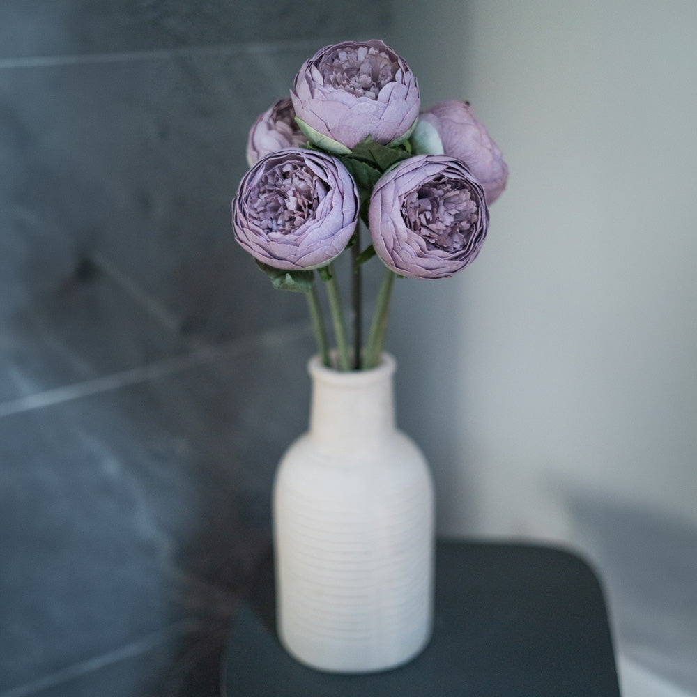 Bocciolo di peonia in carta malva