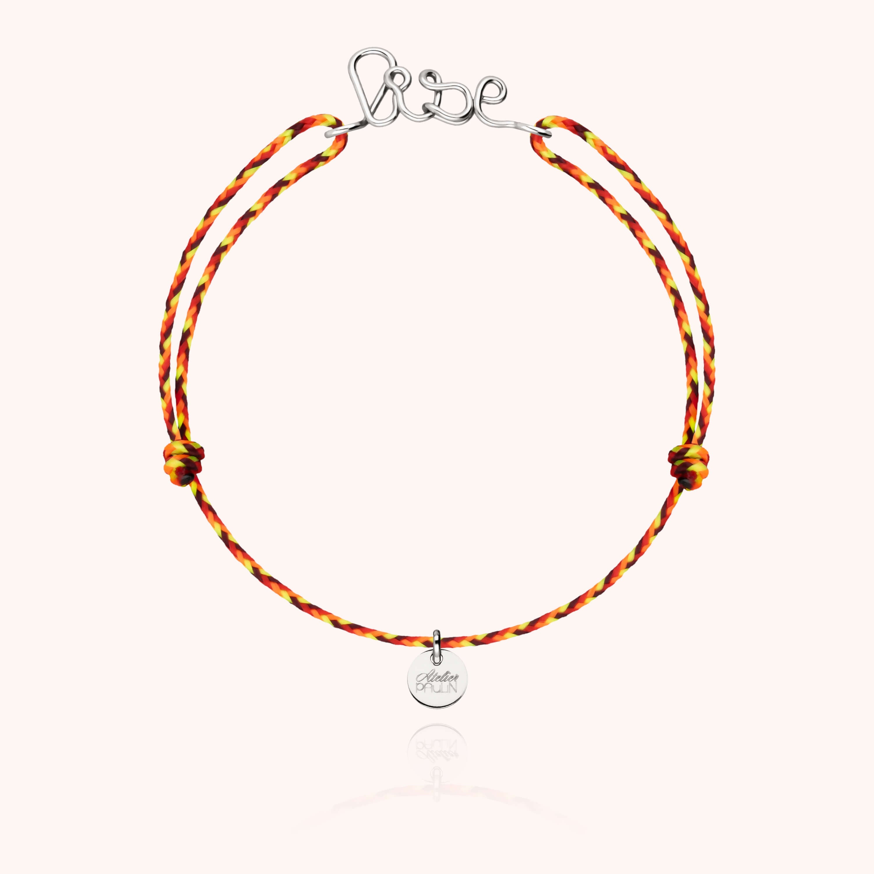 Bracelet Cordon Slim Knot Personnalisé porté au poignet — argent sterling 925 livraison soigneuse garantie